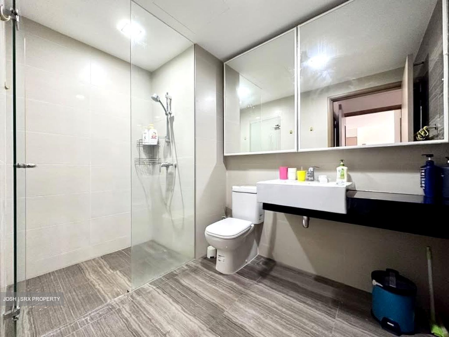 Waterfront Gold (D16), Condominium #600205551